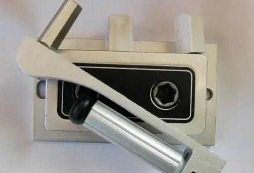 晾衣架手摇器常见故障有哪些?怎么维修?